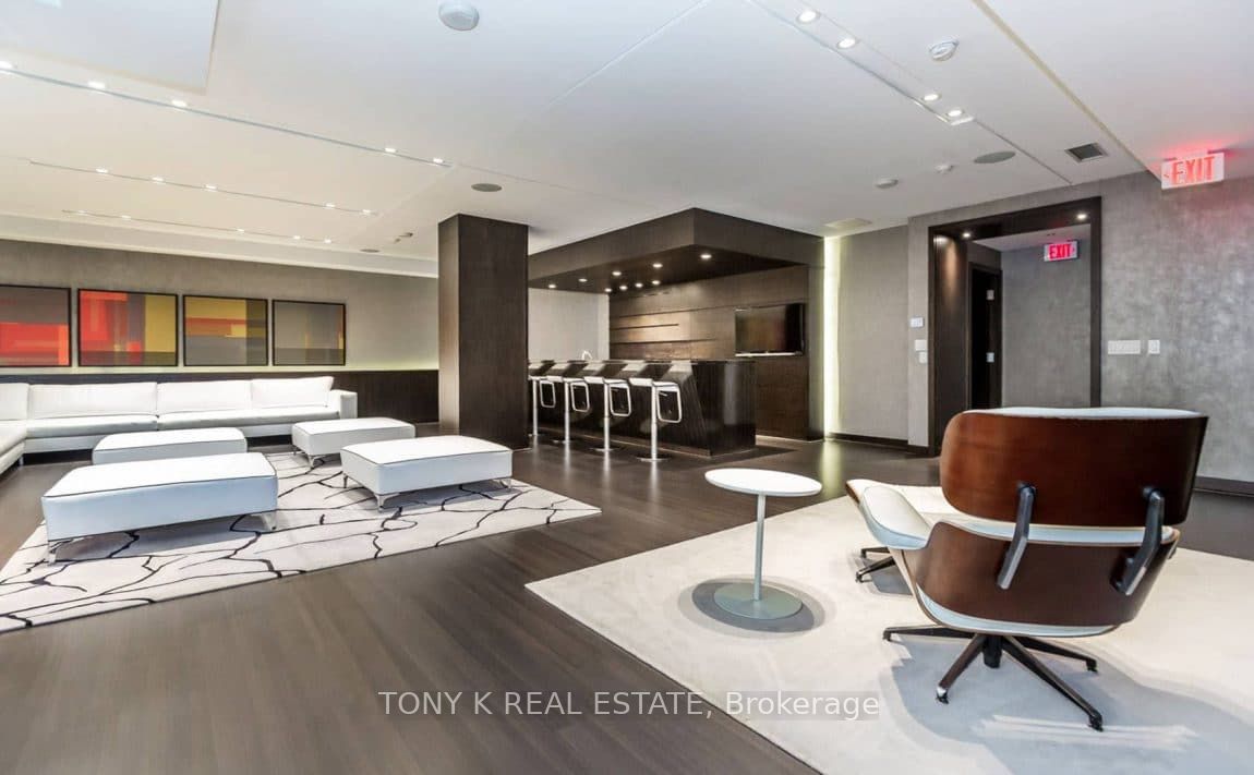 478 King Street W, #313