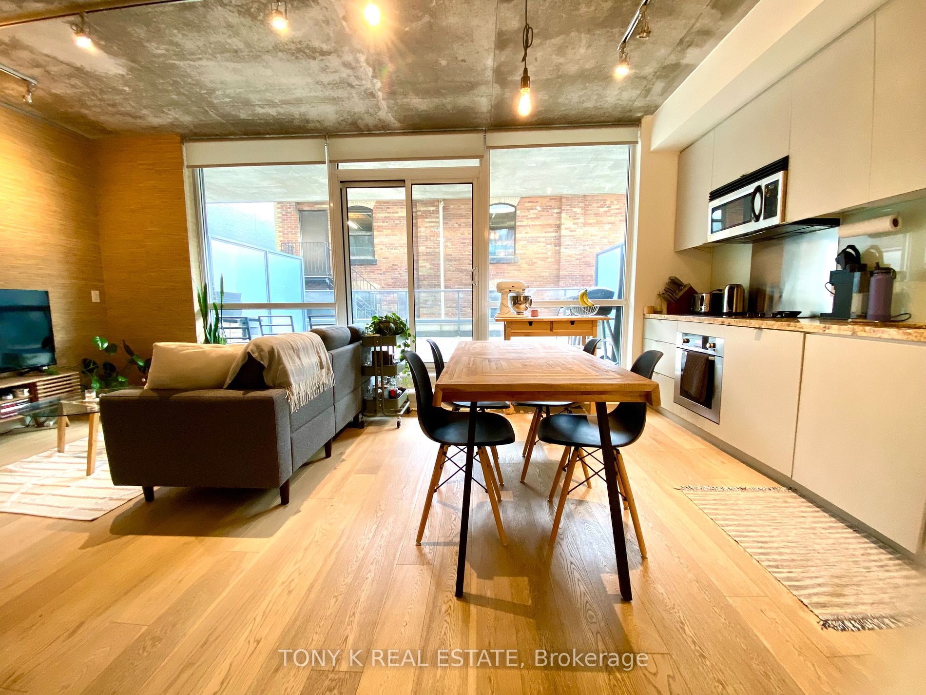 478 King Street W, #313