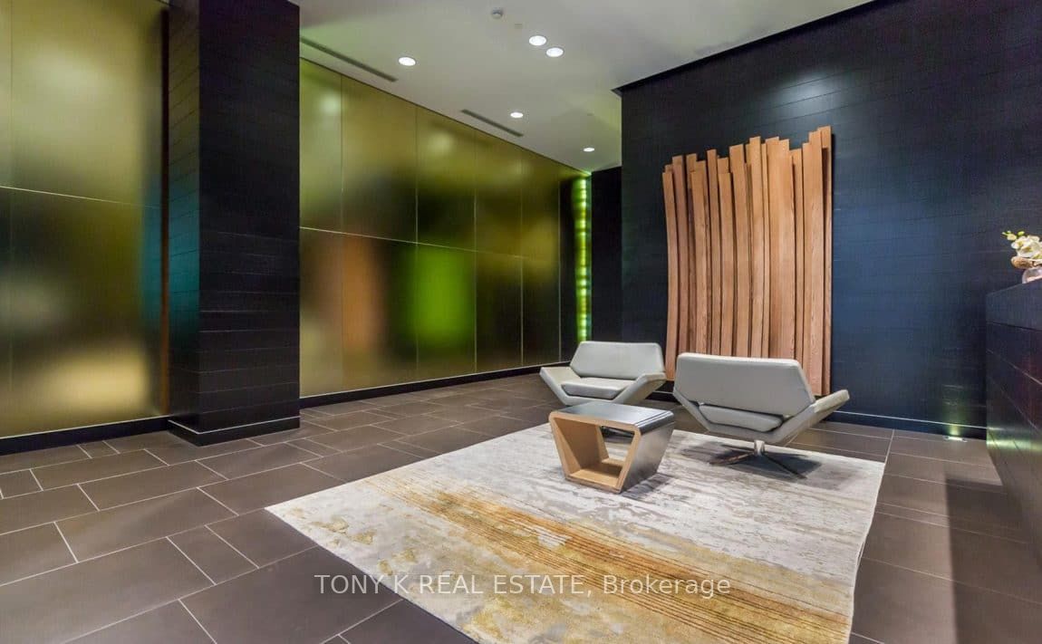 478 King Street W, #313