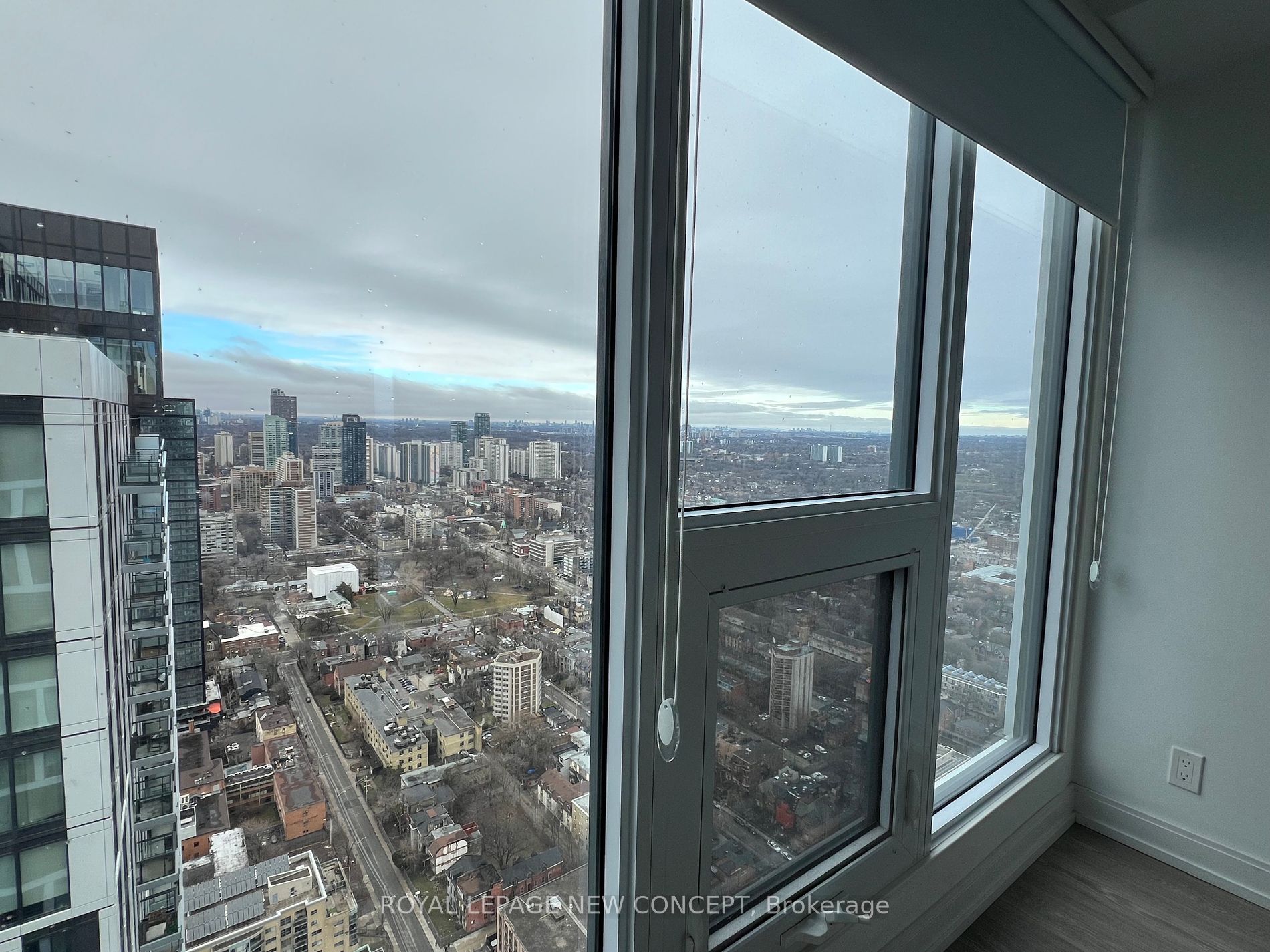 181 Dundas St E, #5602