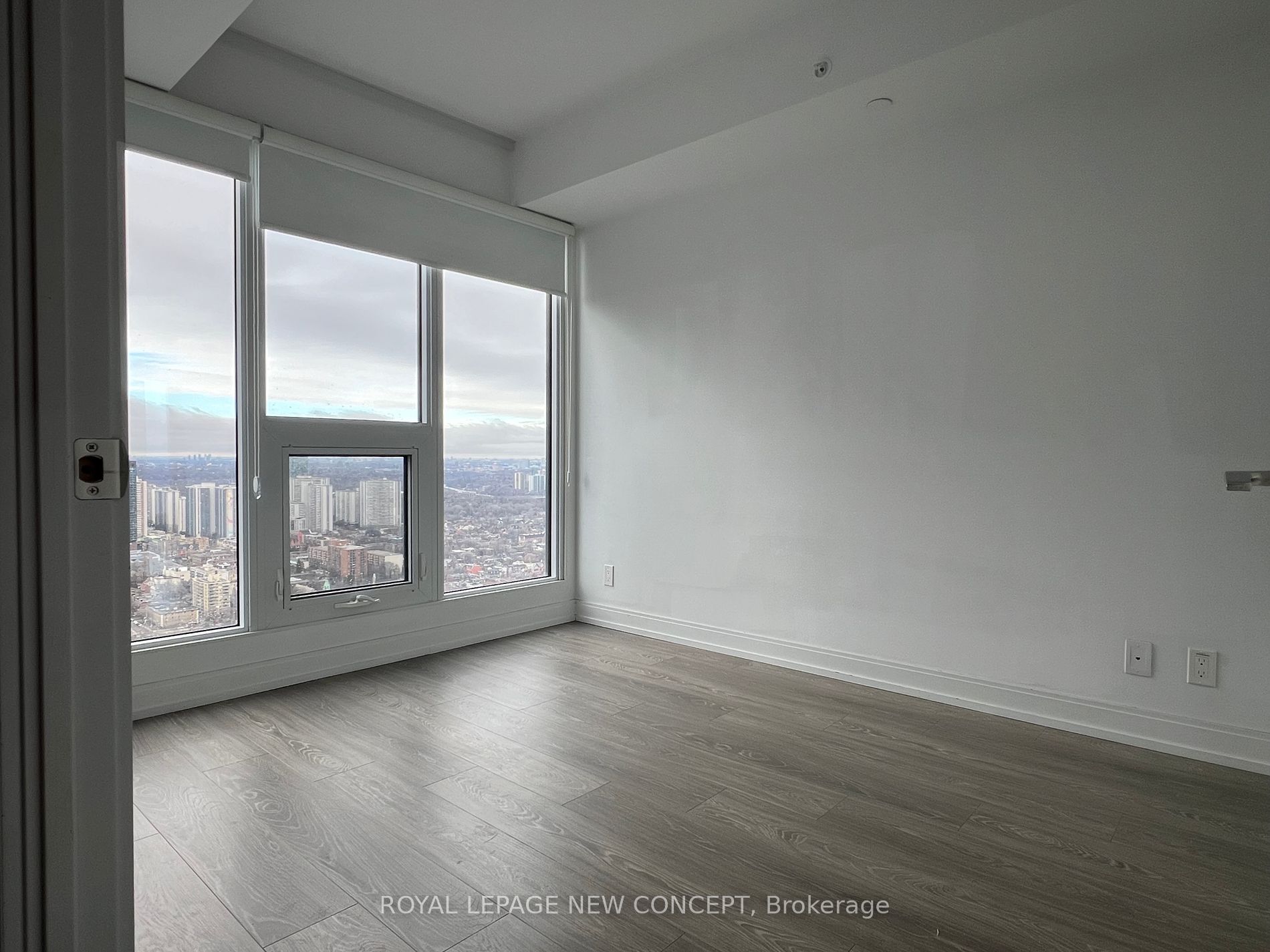 181 Dundas St E, #5602