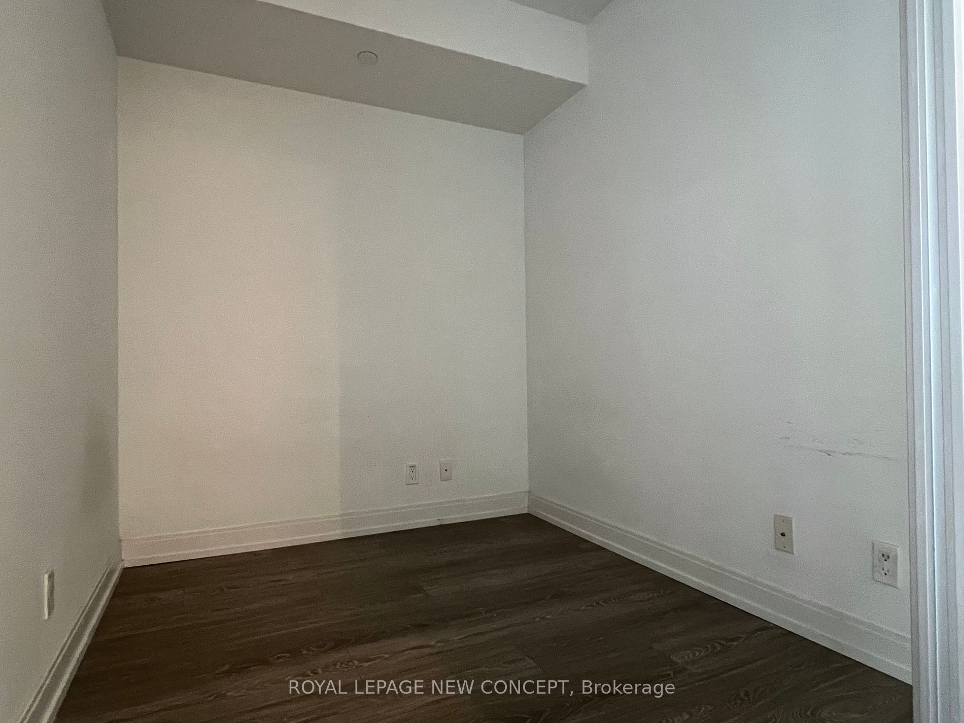 181 Dundas St E, #5602