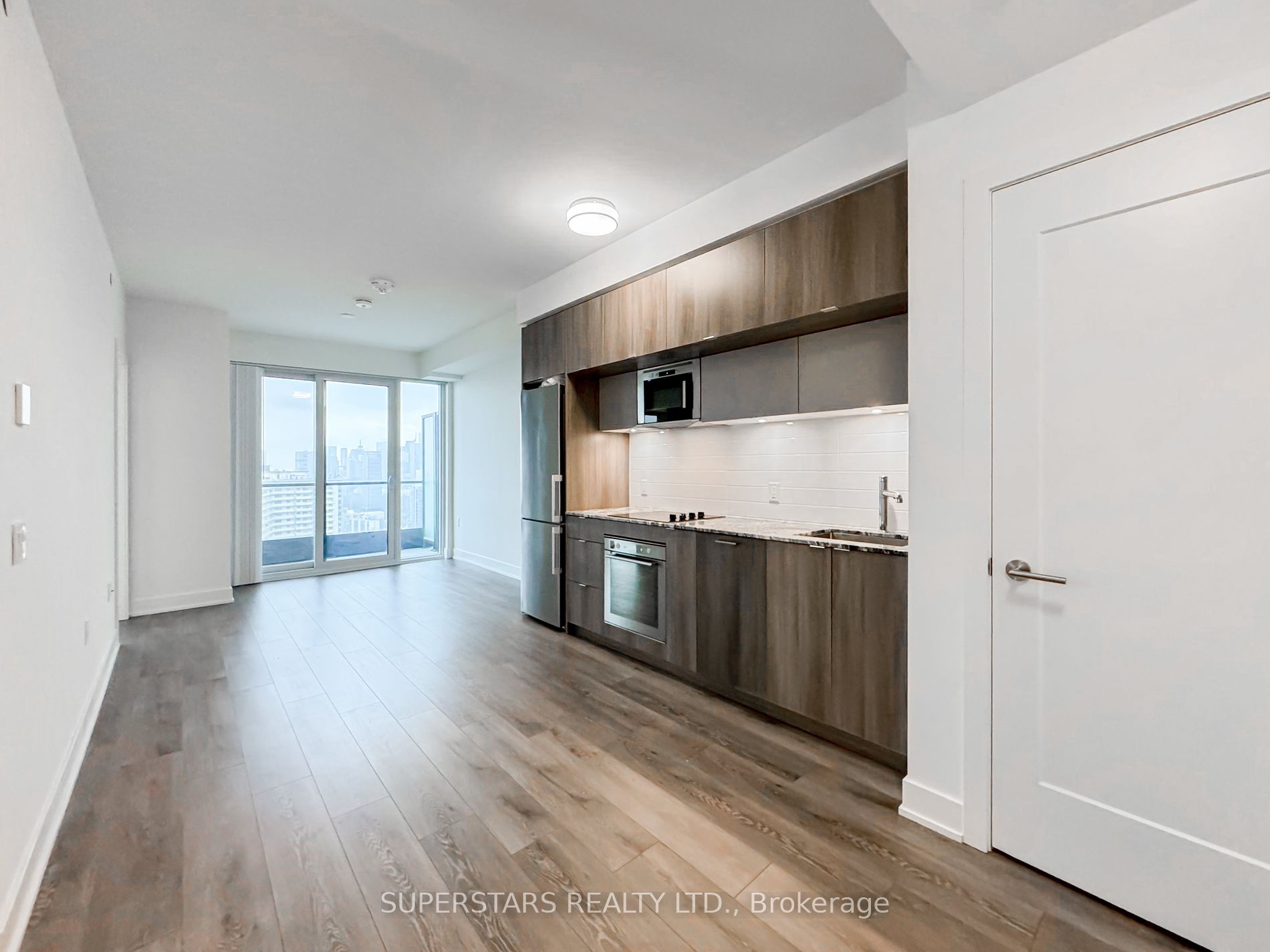 585 Bloor St E, #3120