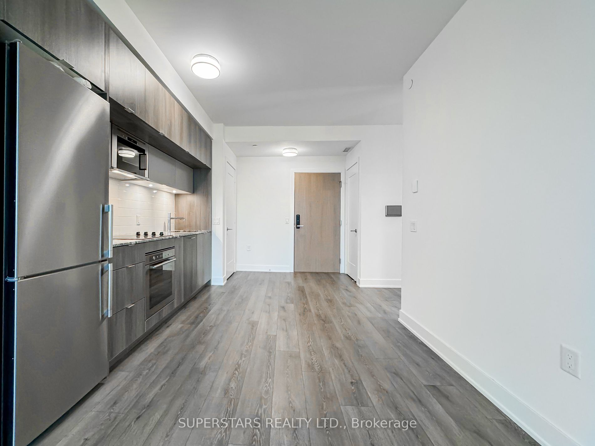 585 Bloor St E, #3120