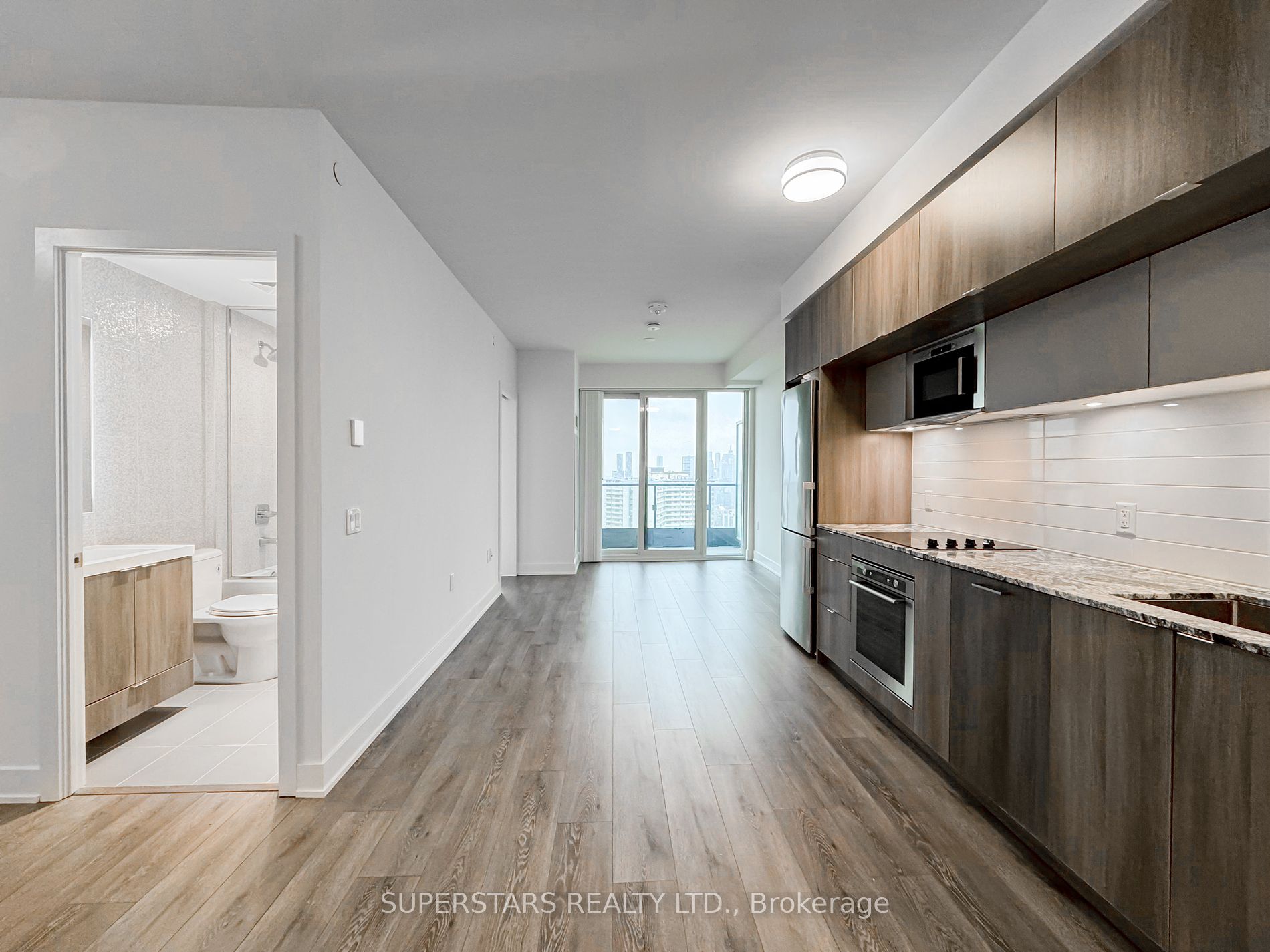 585 Bloor St E, #3120