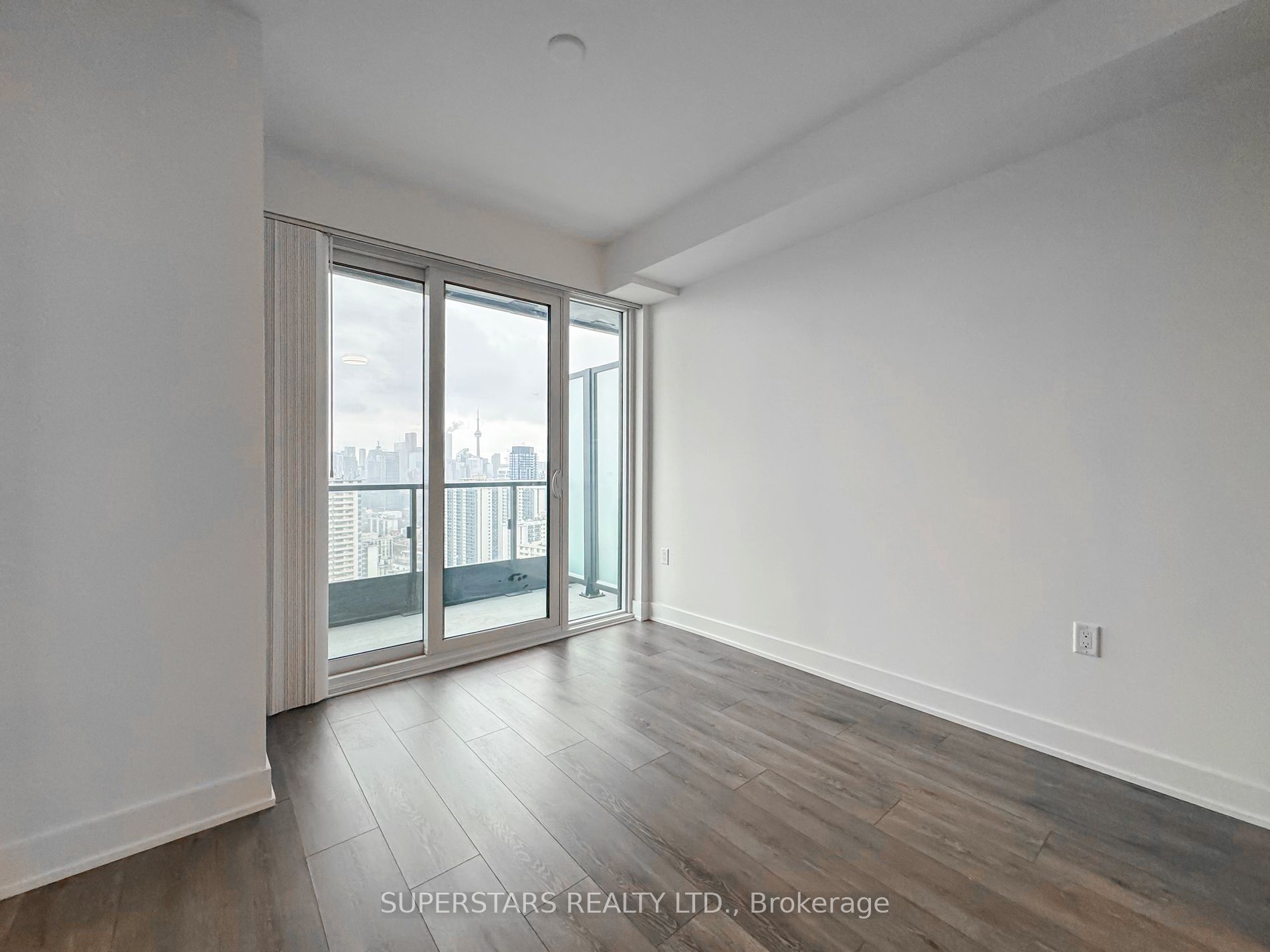 585 Bloor St E, #3120
