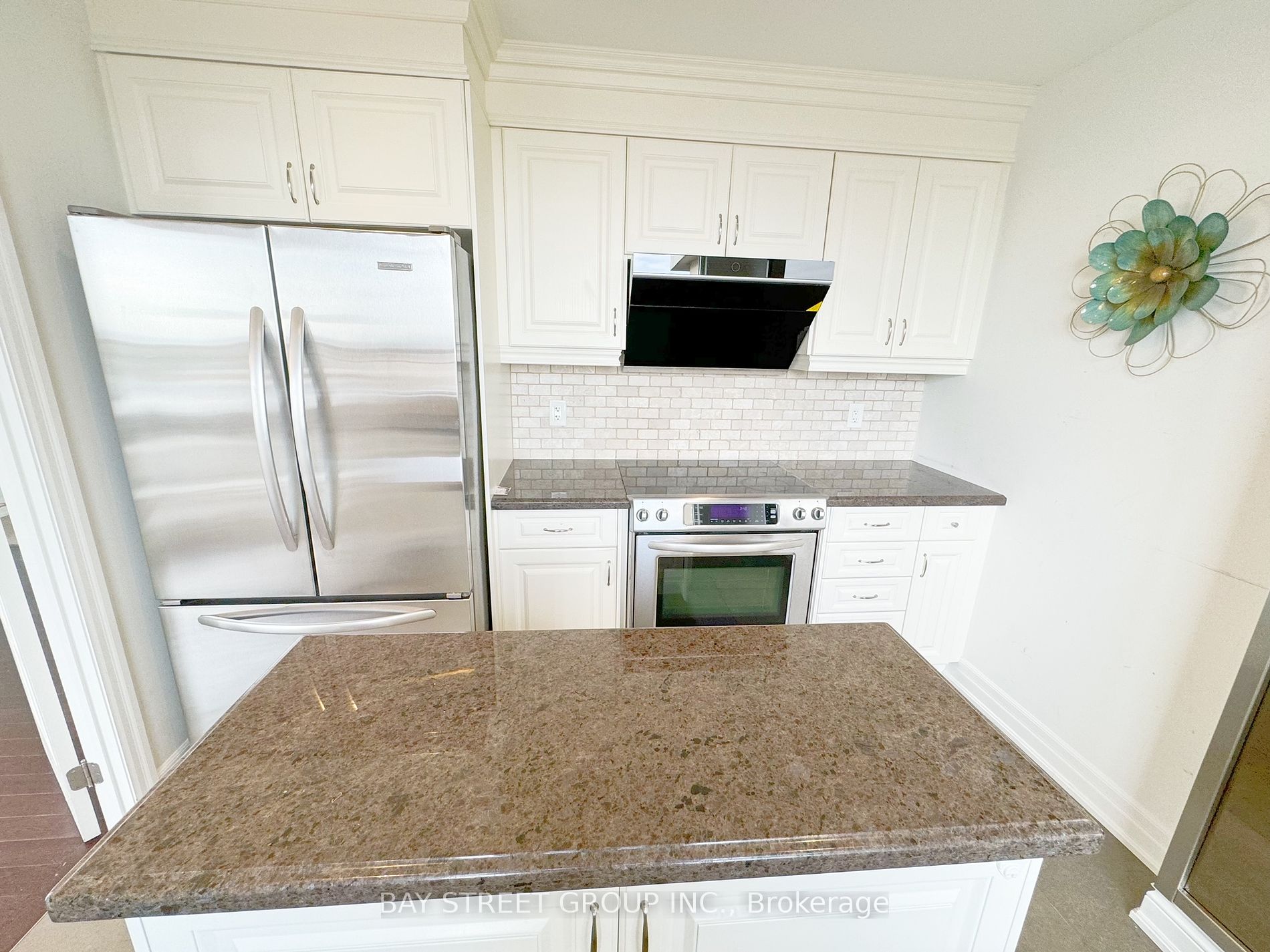 23 Rean Drive, #705