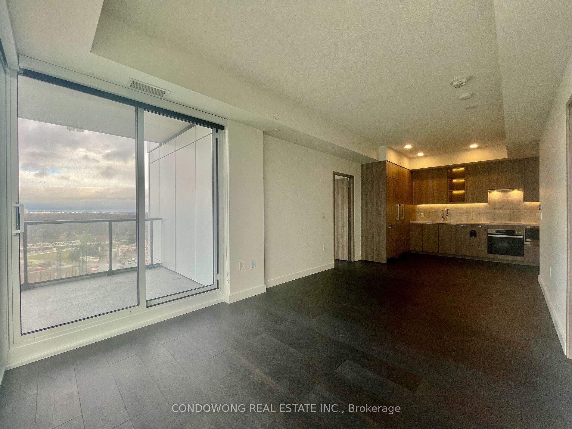 85 Mcmahon Dr, #1809