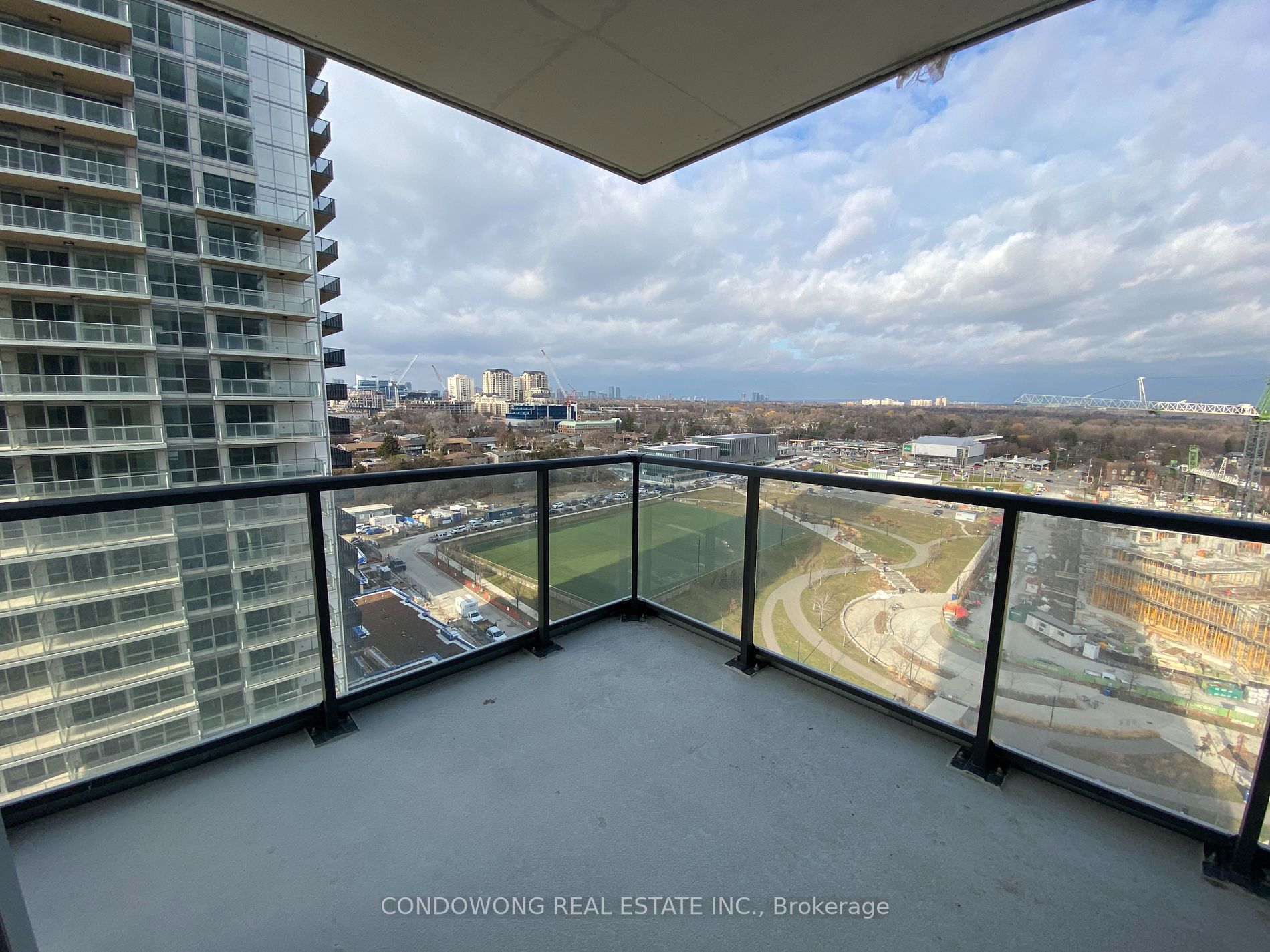 85 Mcmahon Dr, #1809