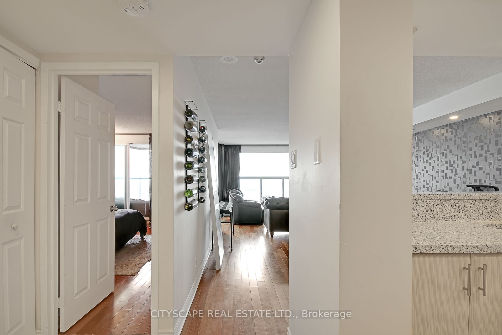 77 Harbour Sq, #2411