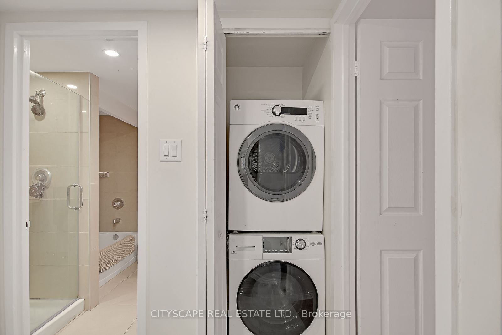 77 Harbour Sq, #2411