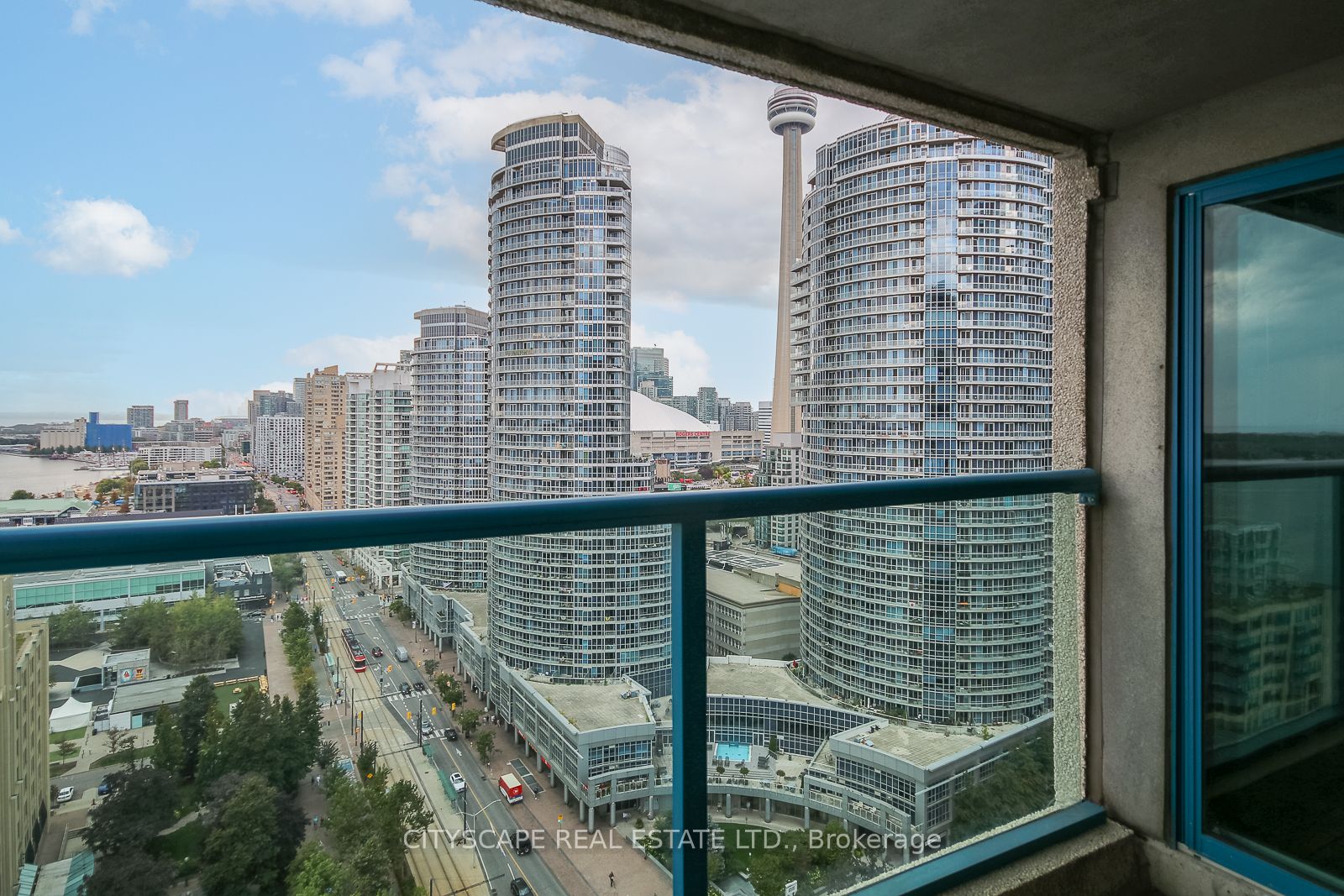 77 Harbour Sq, #2411