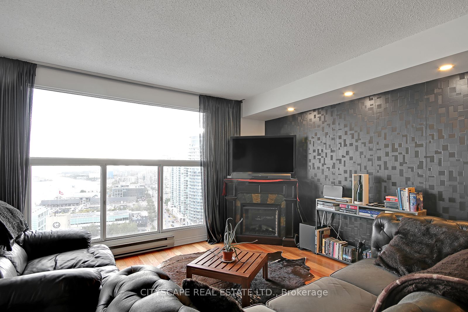 77 Harbour Sq, #2411