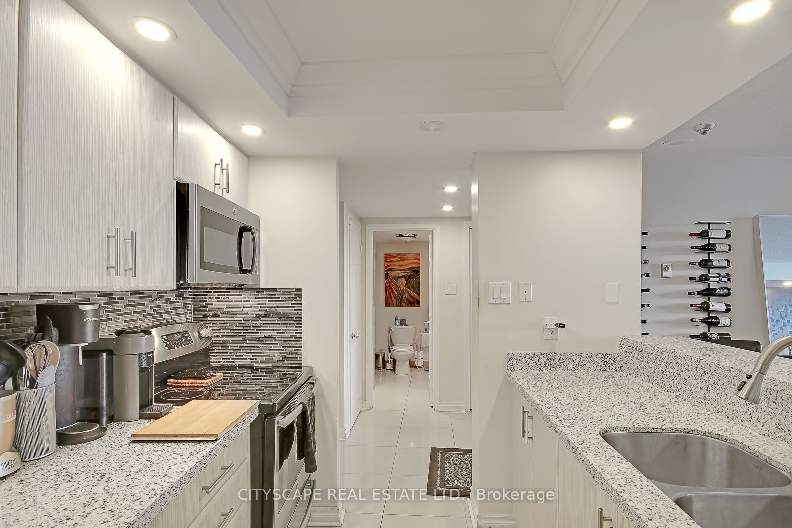77 Harbour Sq, #2411