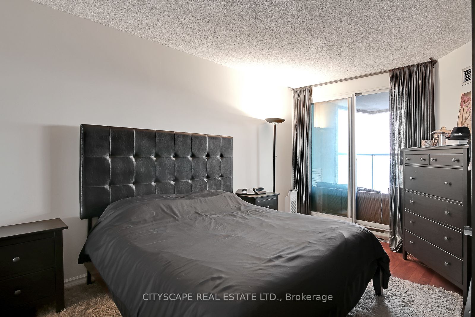 77 Harbour Sq, #2411