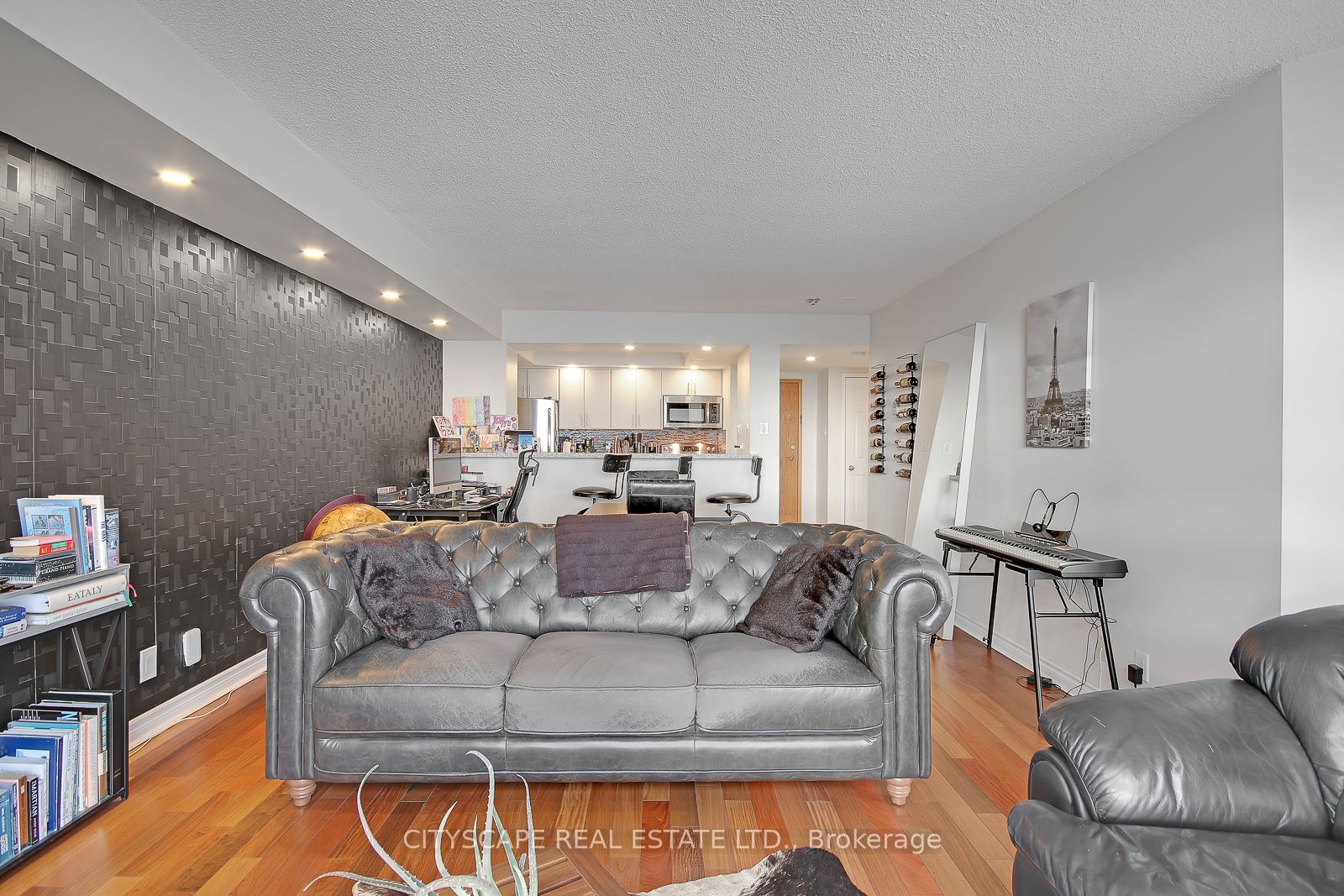 77 Harbour Sq, #2411