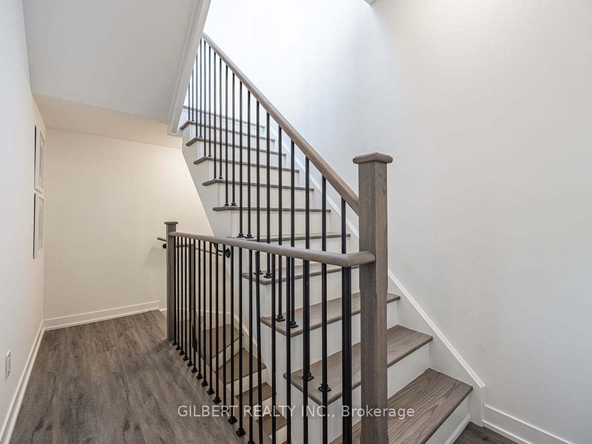 8 Marquette Ave, #6