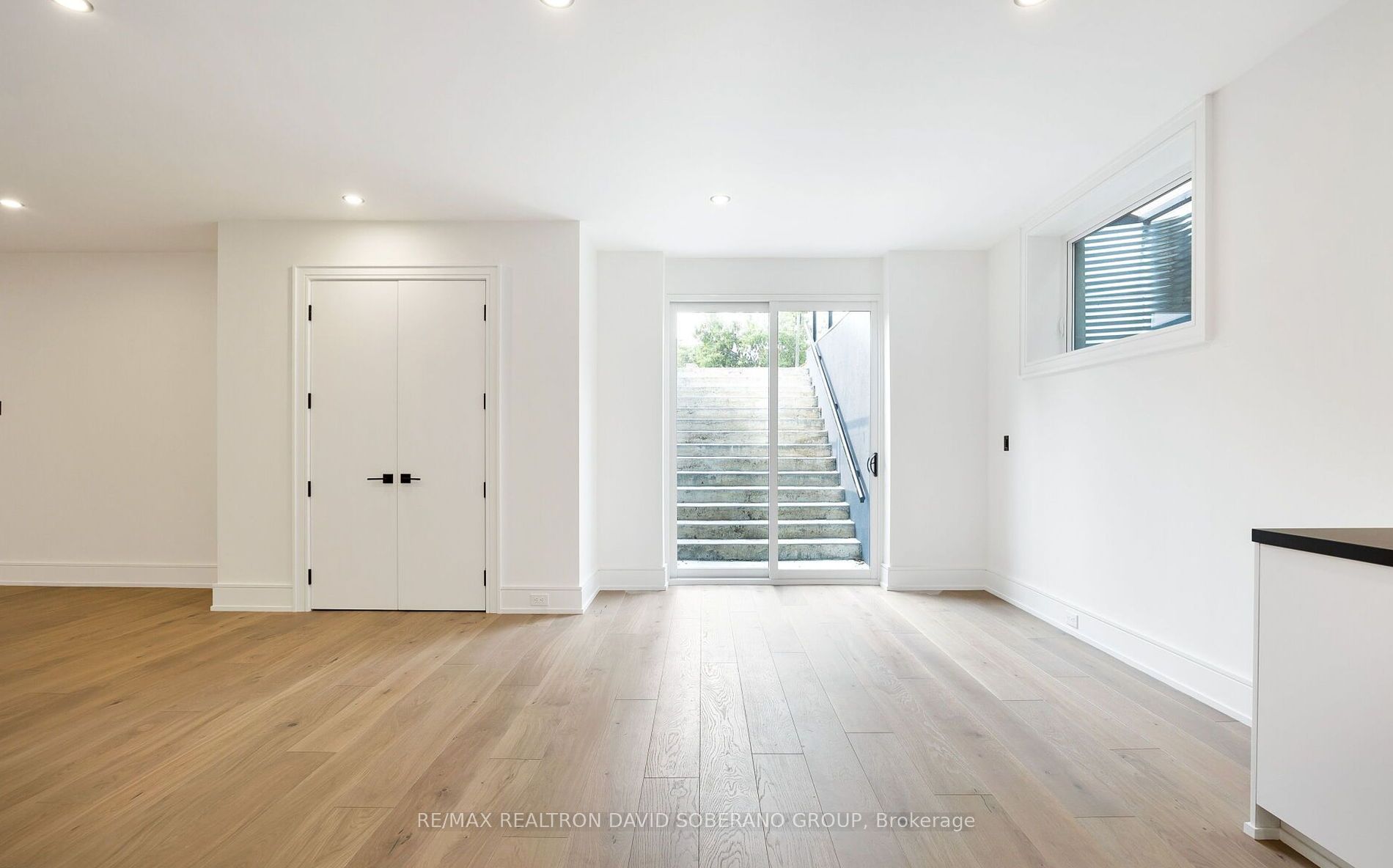 192 Cocksfield Ave