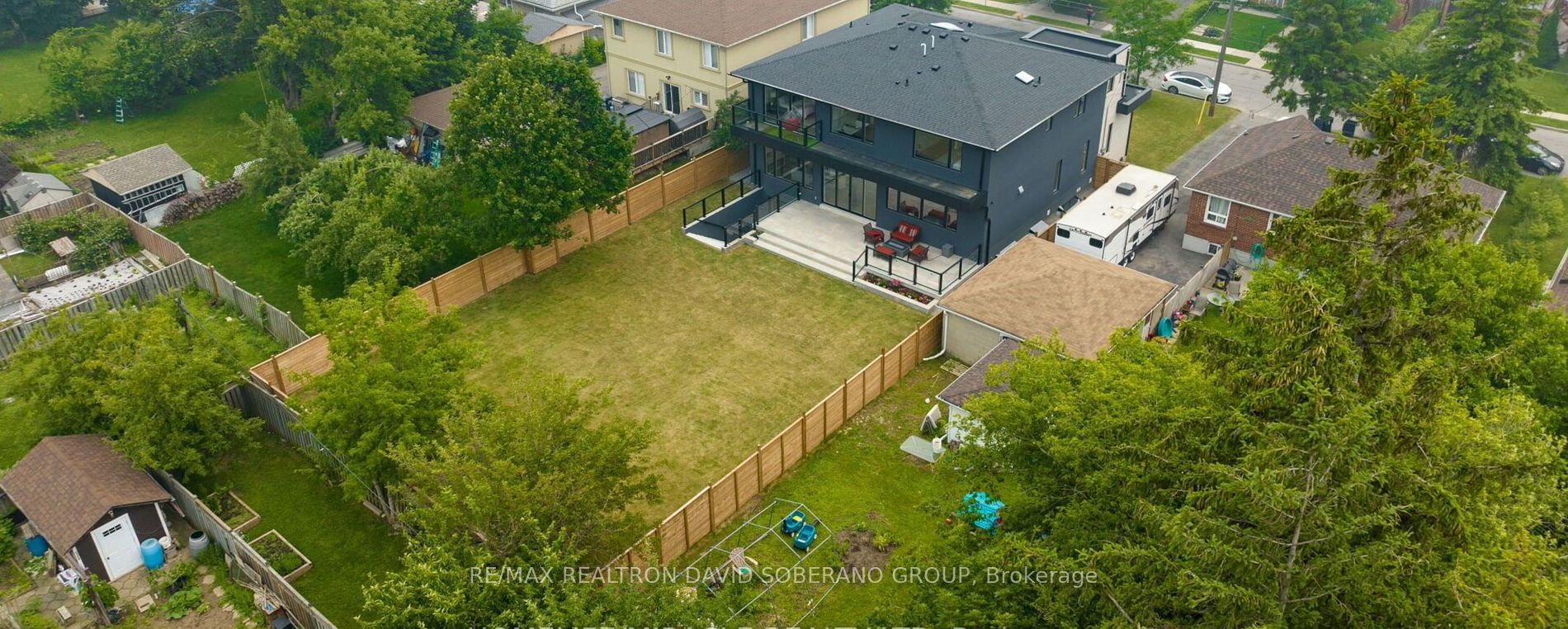 192 Cocksfield Ave