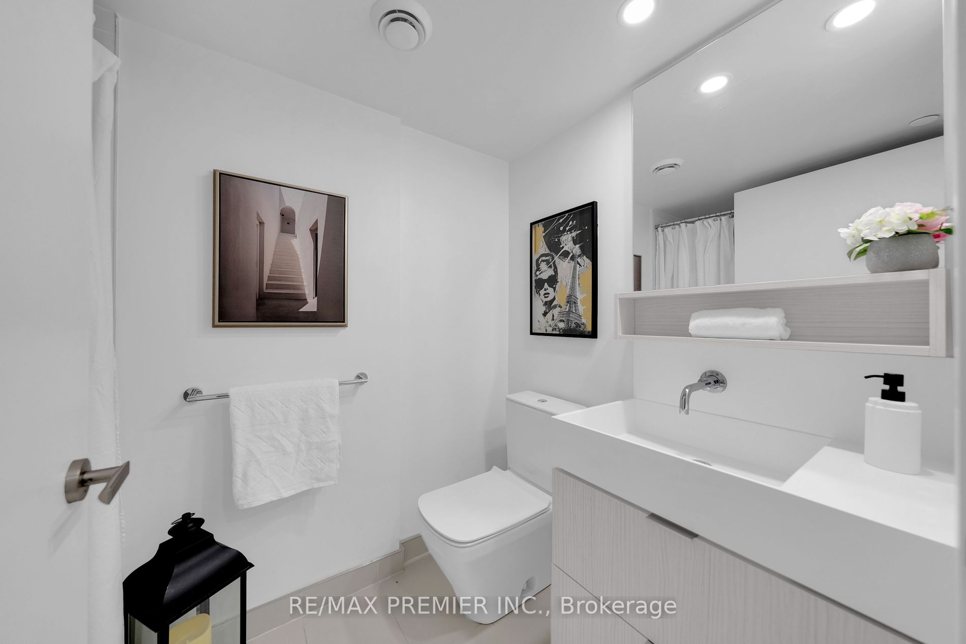 8 Hillsdale Avenue E, #843