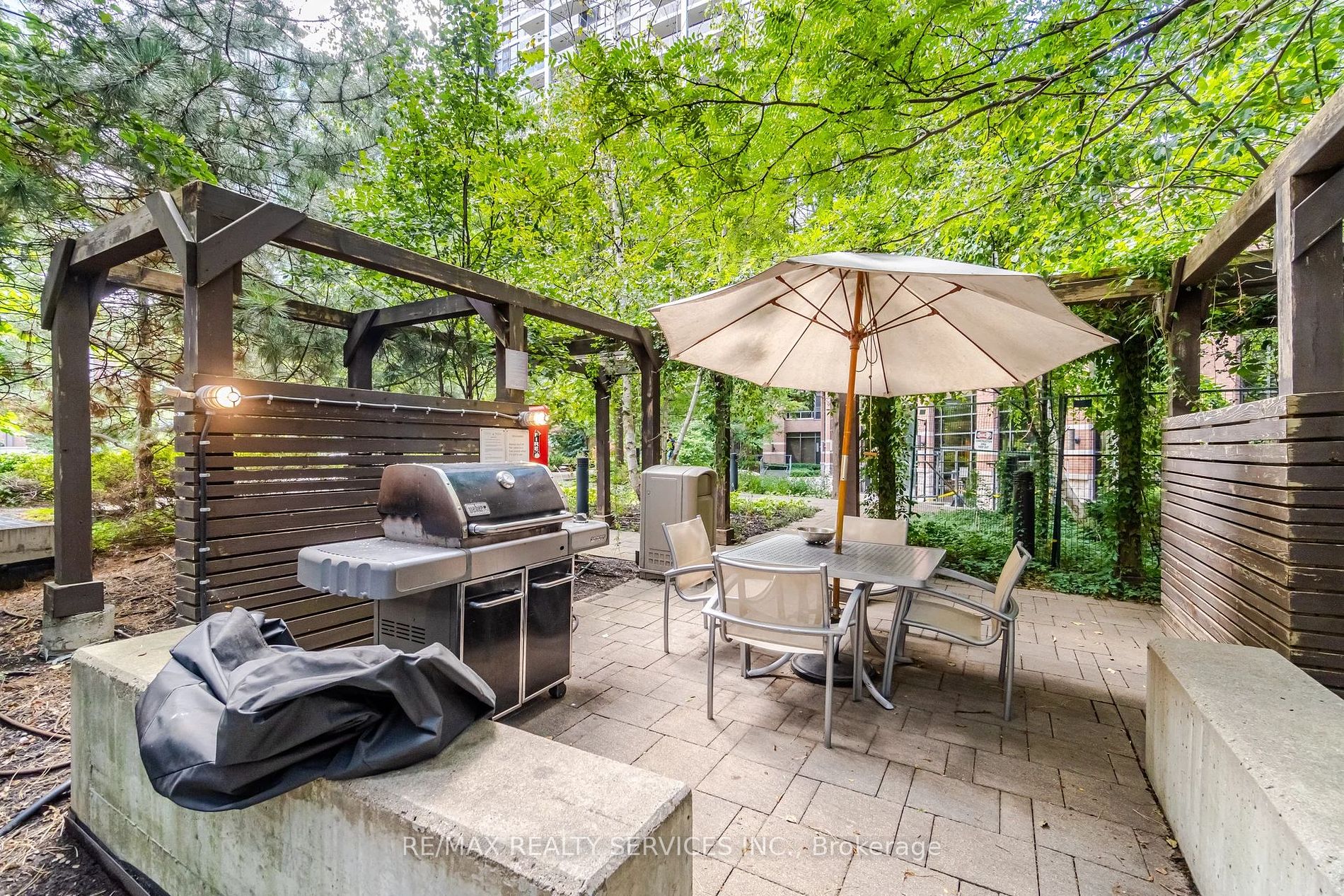 33 Sheppard Ave E, #3206