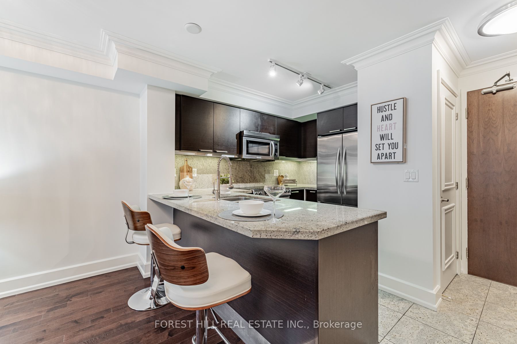 650 Sheppard Avenue E, #317