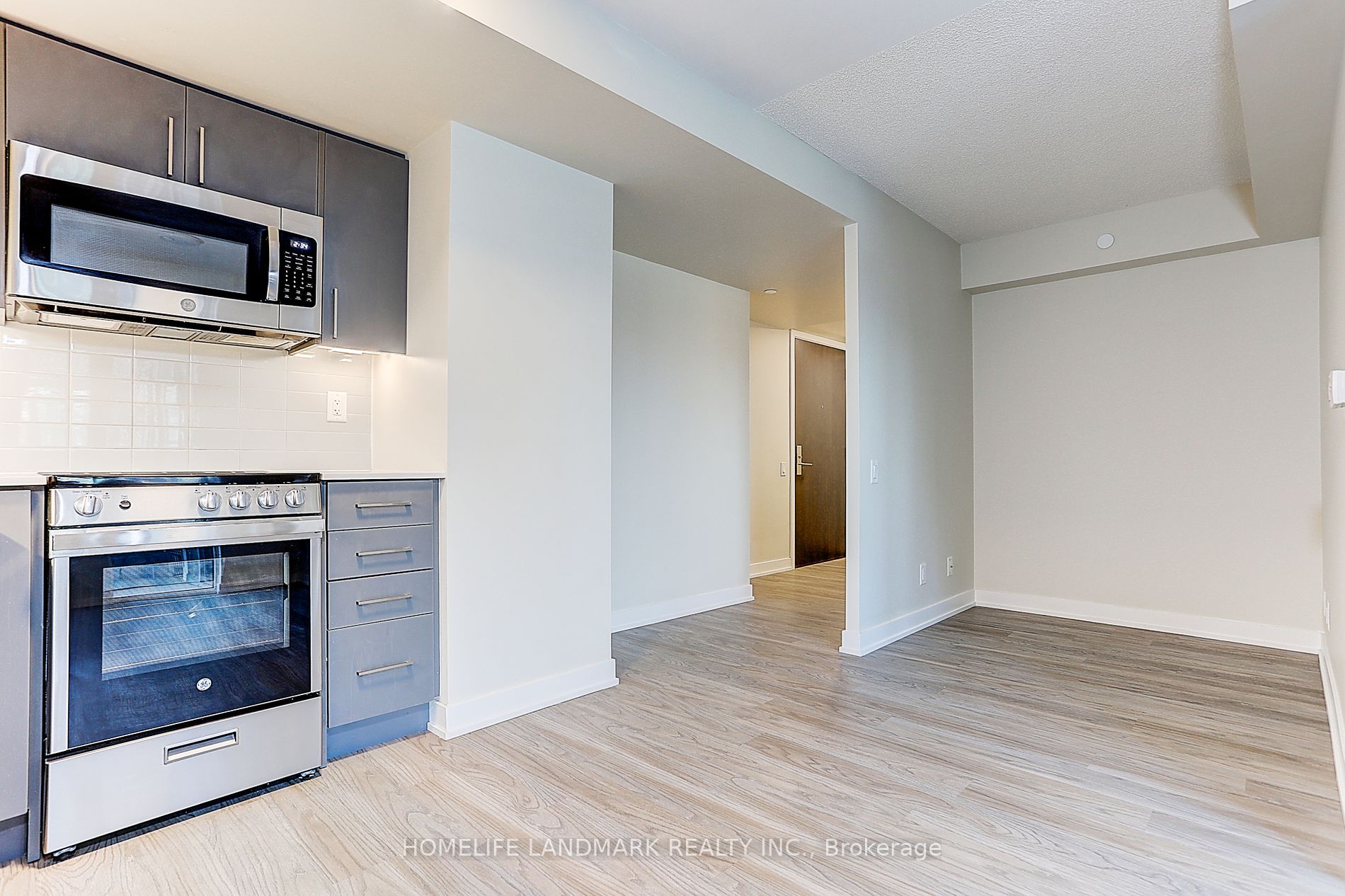 38 Monte Kwinter Crt, #605