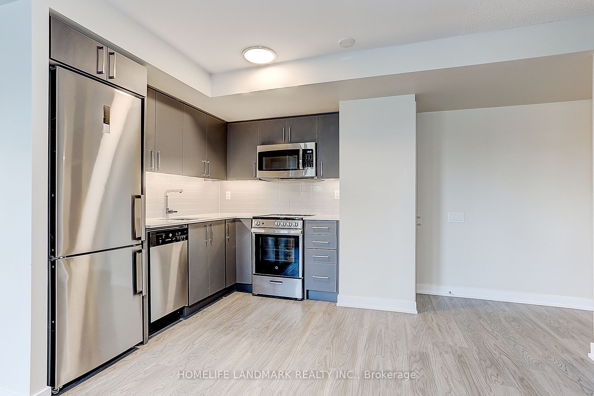 38 Monte Kwinter Crt, #605