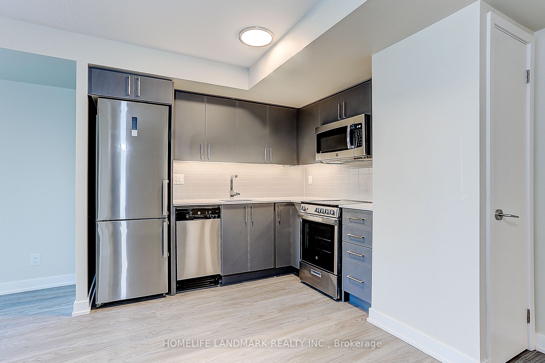 38 Monte Kwinter Crt, #605