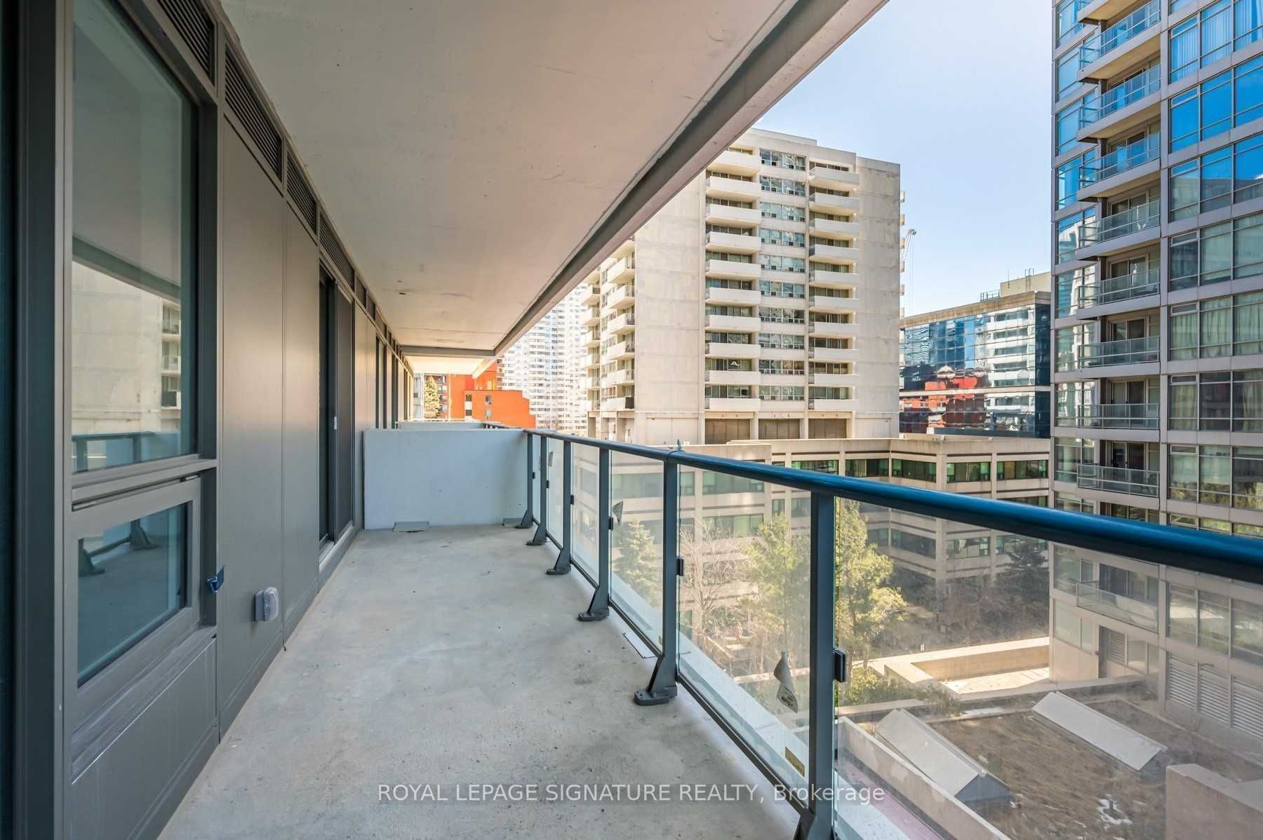 2221 Yonge Street #506