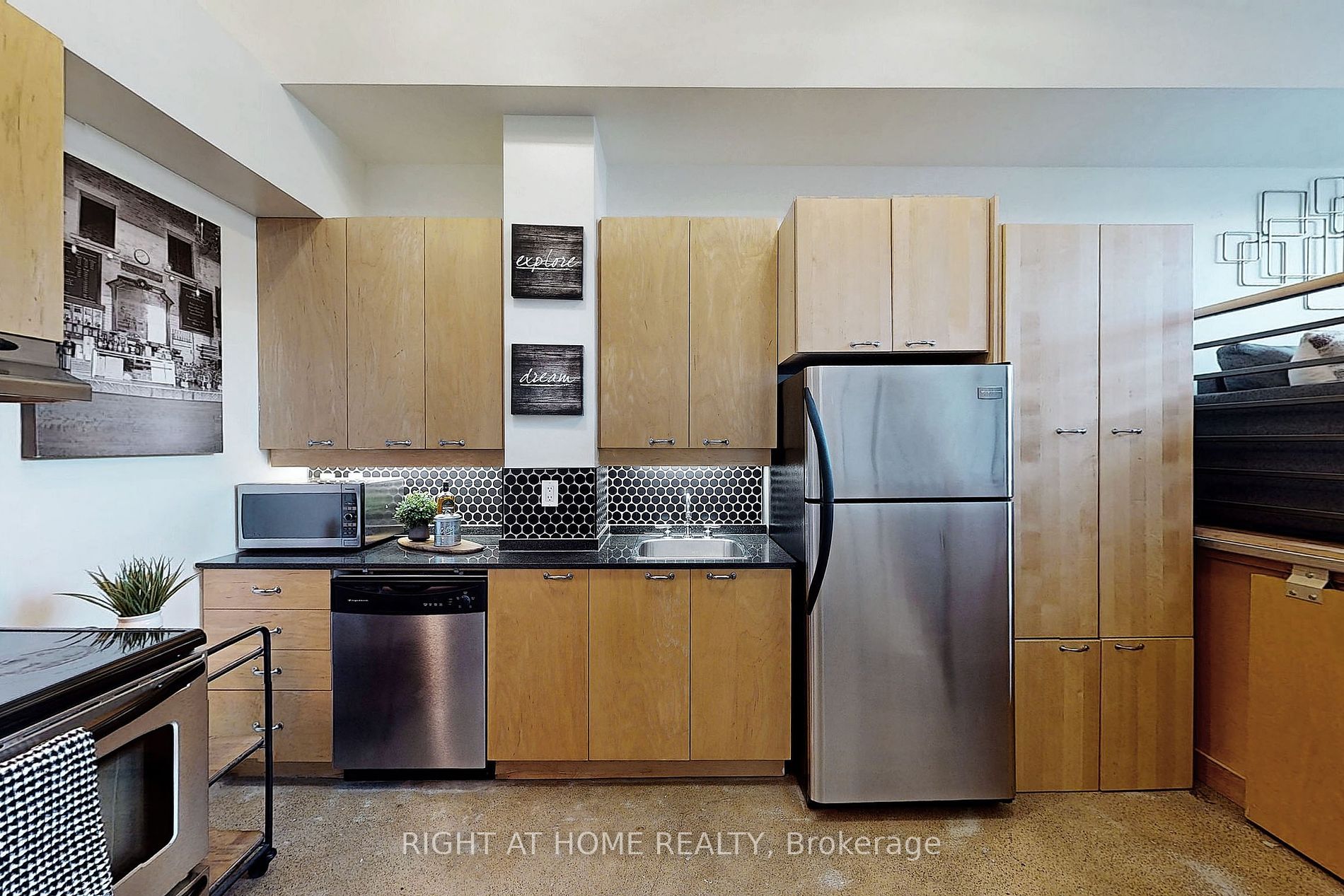 155 Dalhousie St, #718