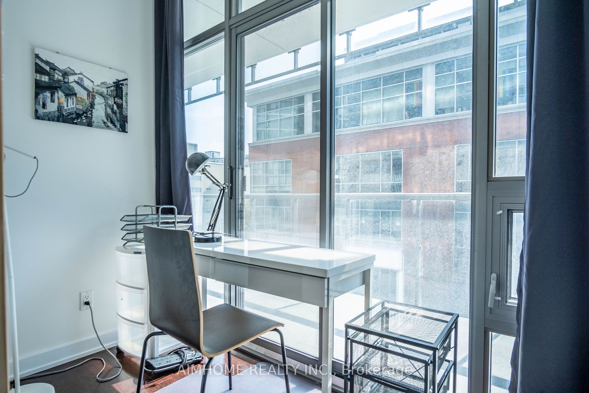33 Charles St E, #605