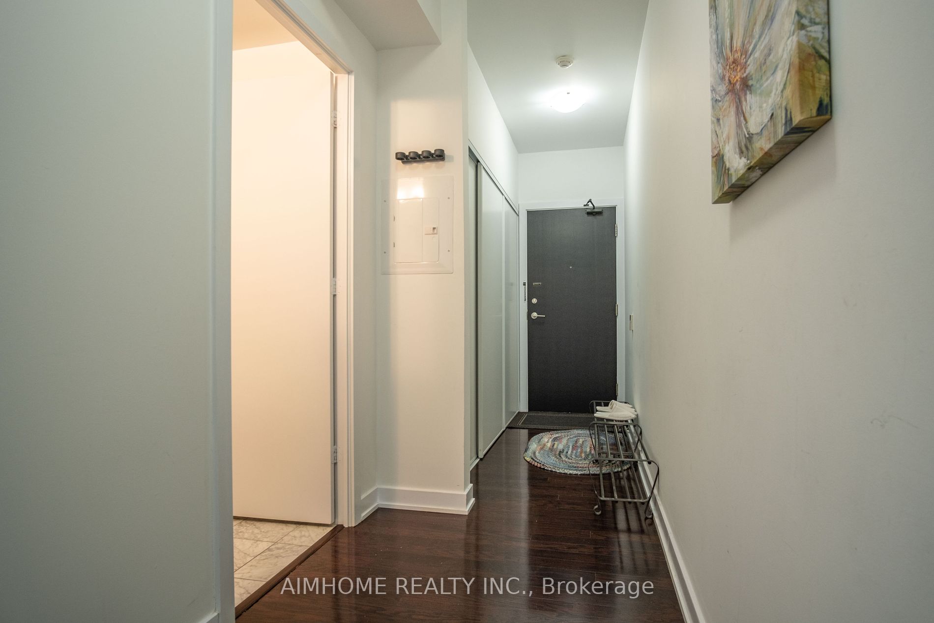 33 Charles St E, #605