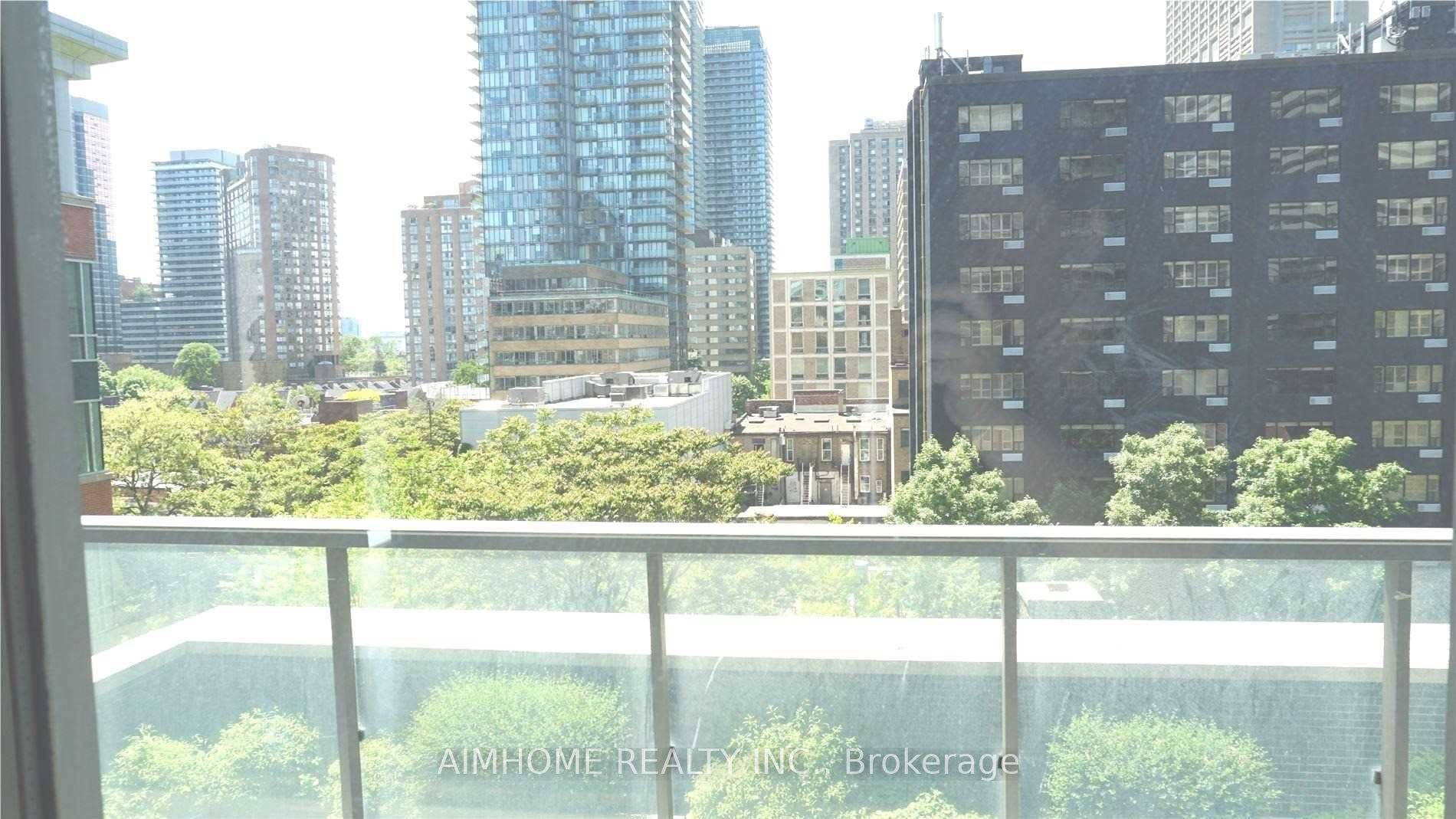 33 Charles St E, #605