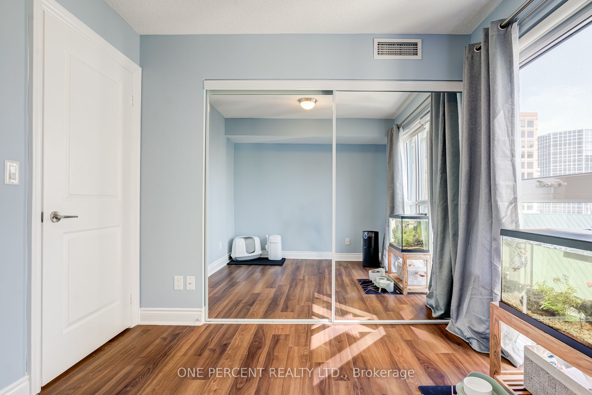 28 Ted Rogers Way, #1109