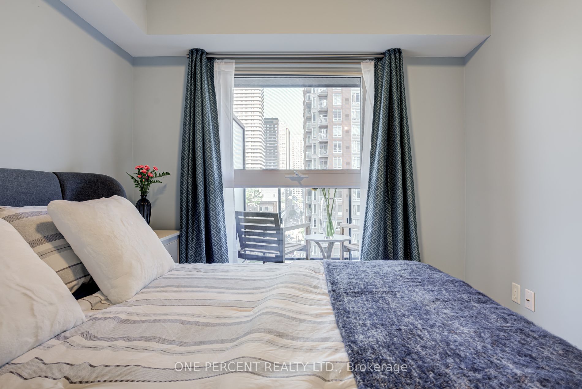 28 Ted Rogers Way, #1109