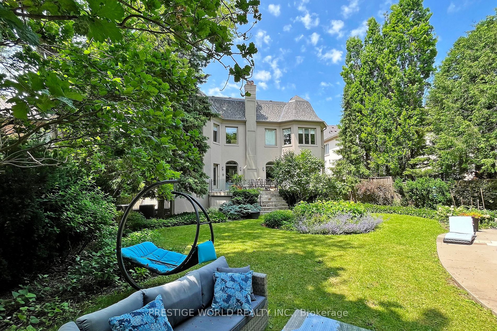 37 Rollscourt Drive