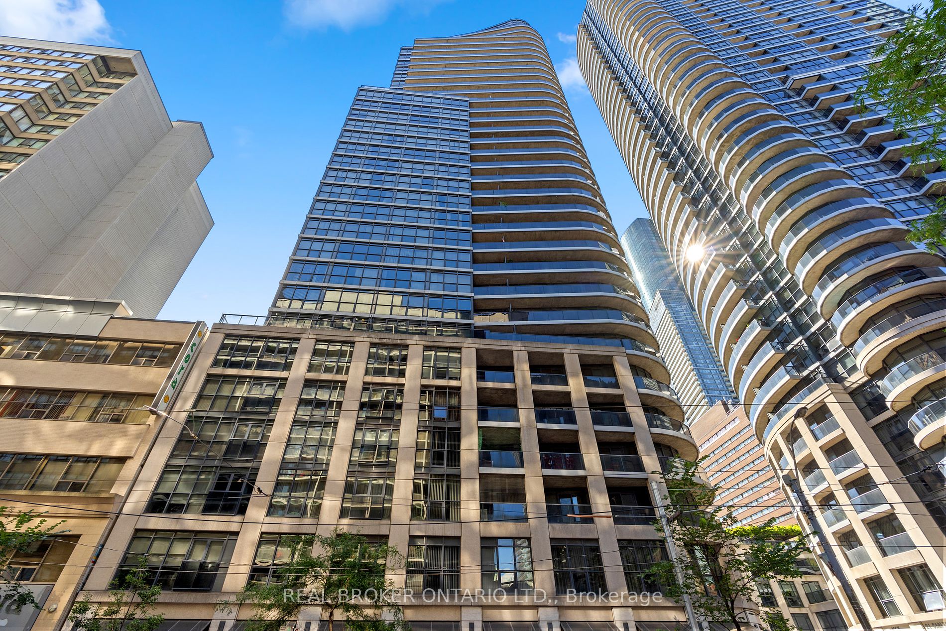 25 Carlton St, #2208