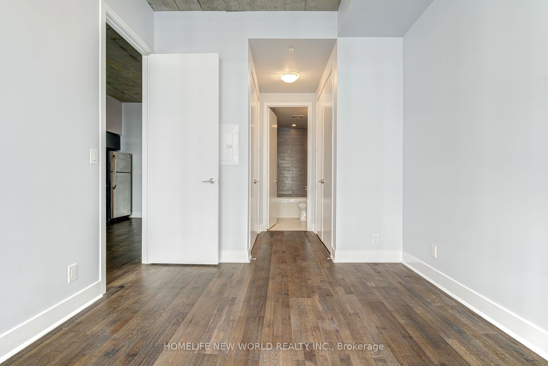 399 Adelaide St W, #215