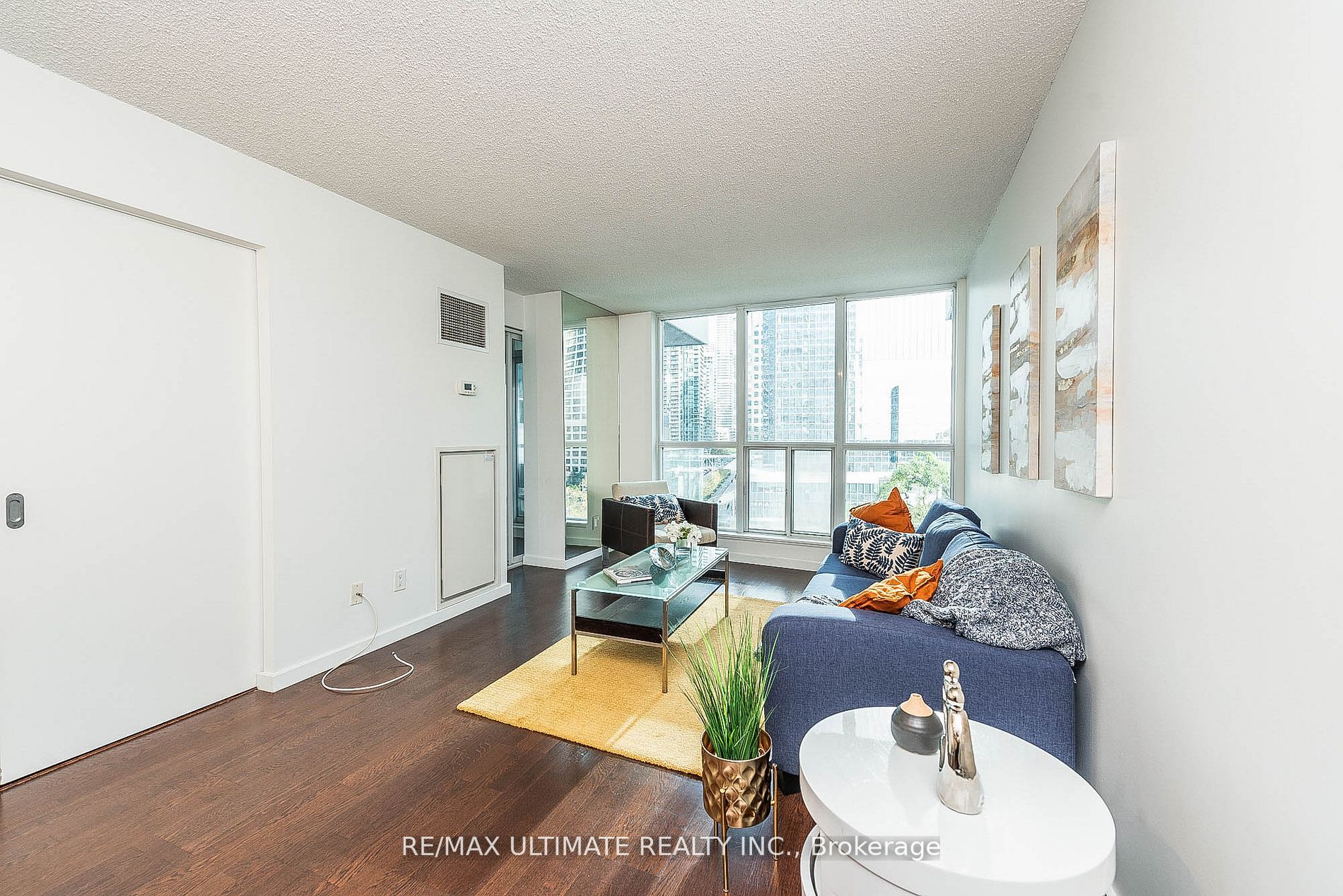8 York St, #603