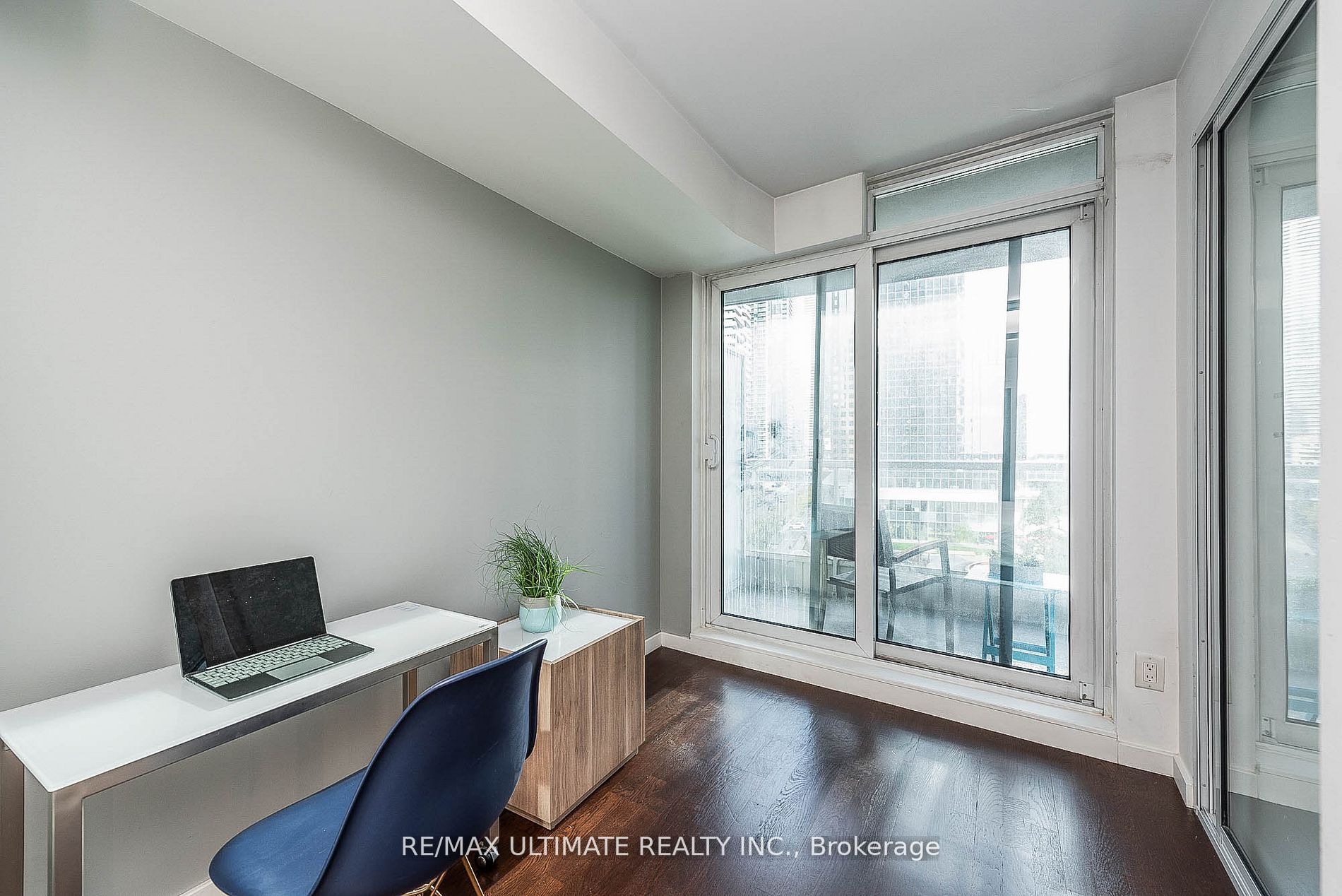 8 York St, #603
