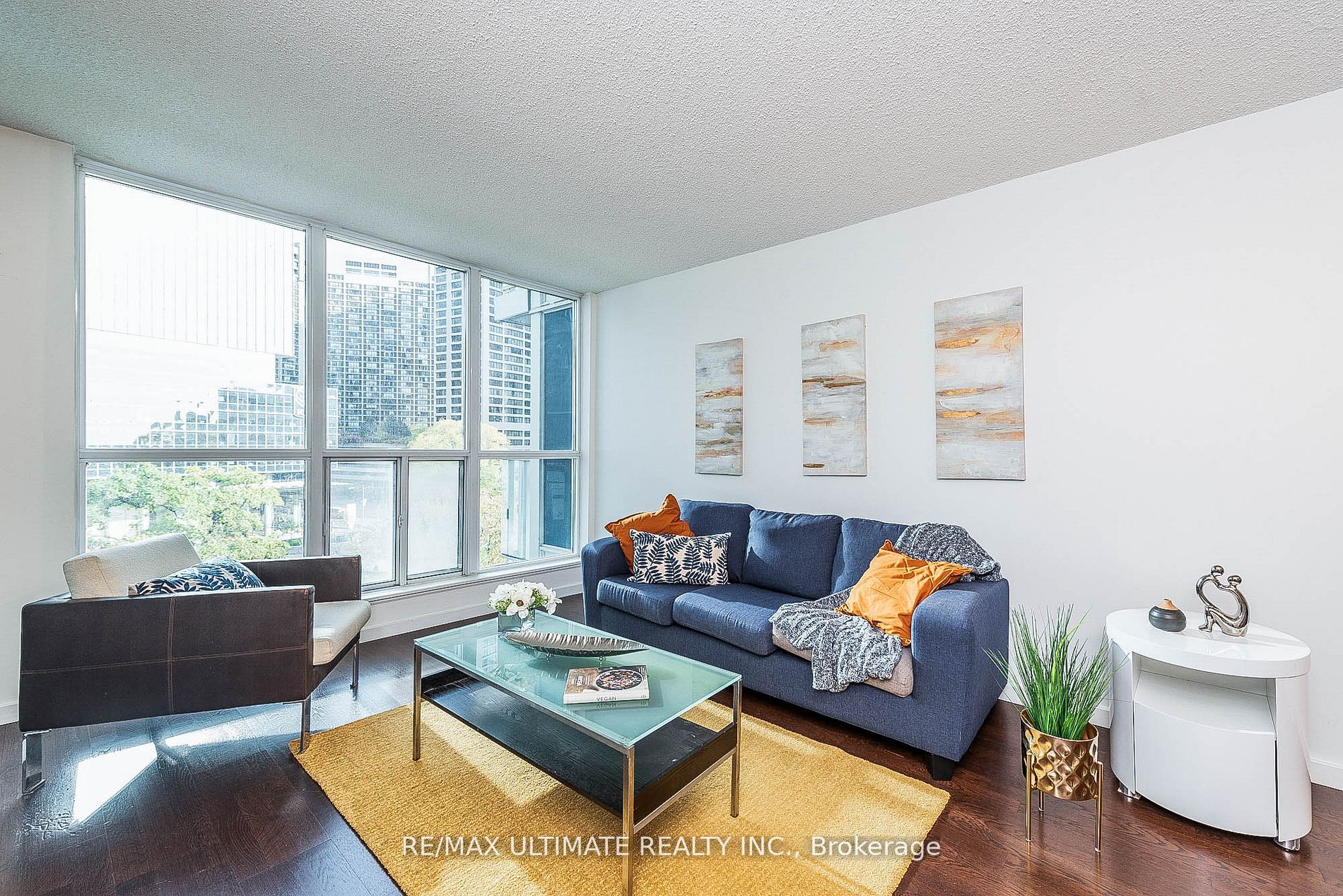 8 York St, #603