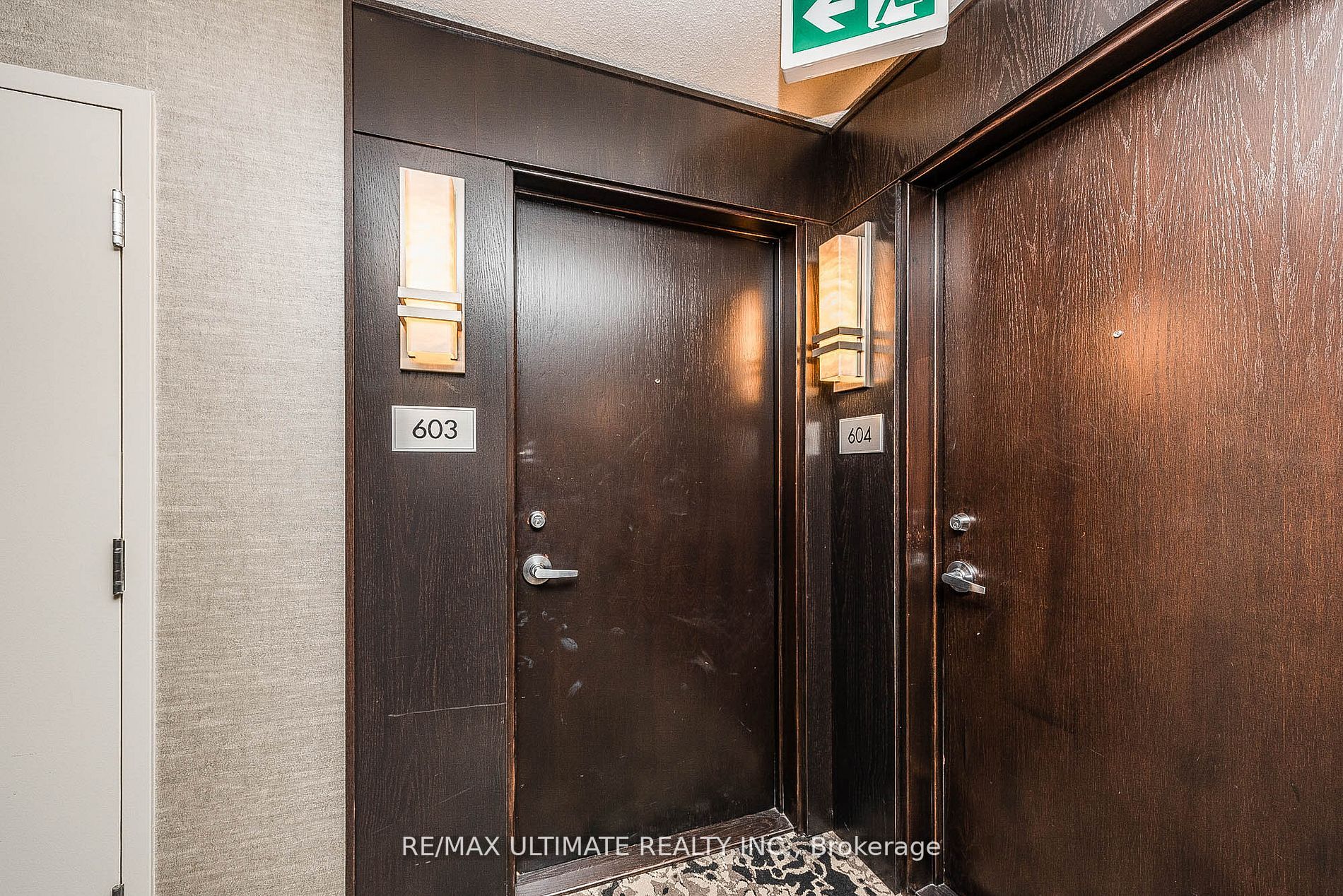 8 York St, #603