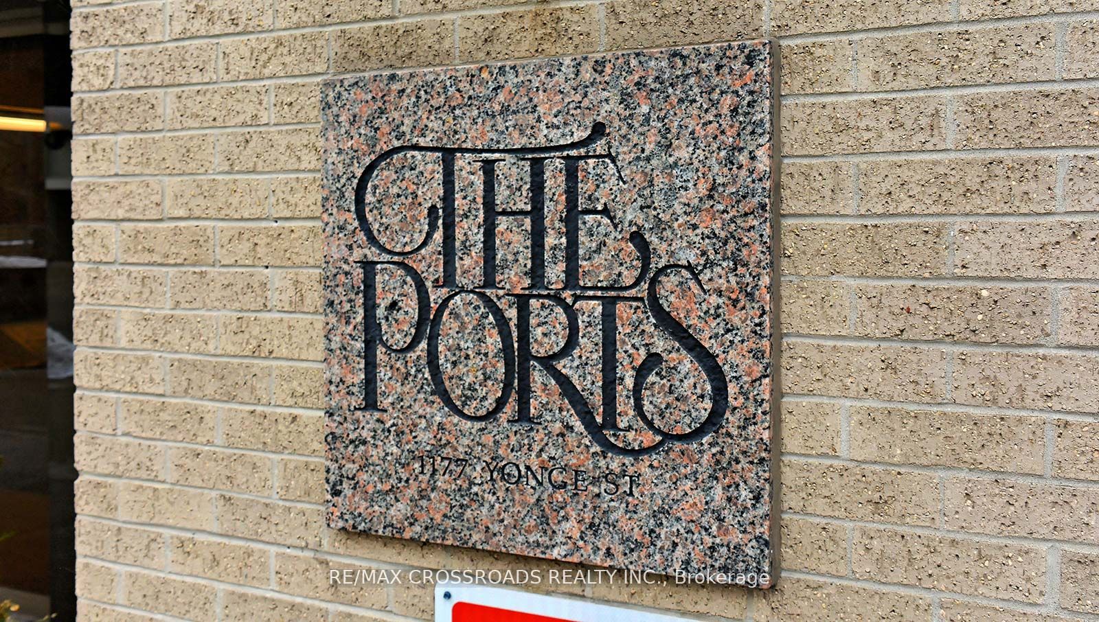1177 Yonge St, #403