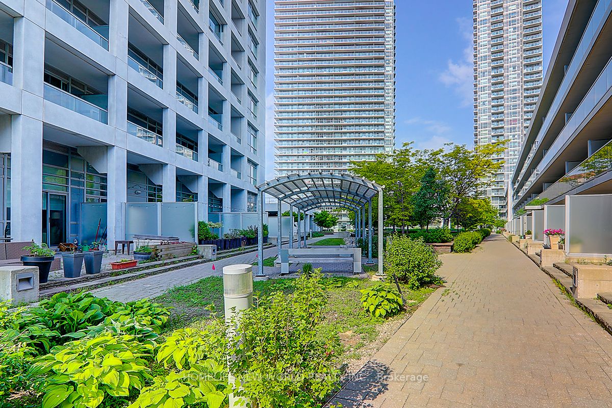 275 Yorkland Rd, #1810