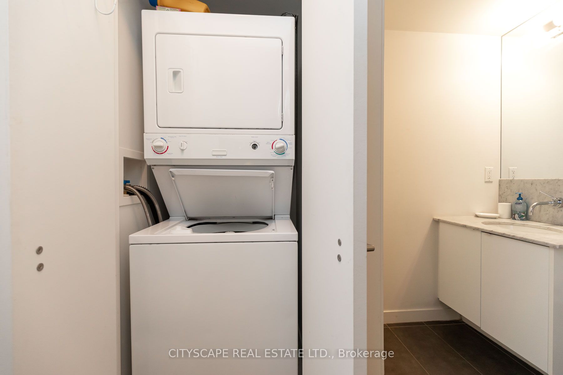 59 East Liberty St, #1702