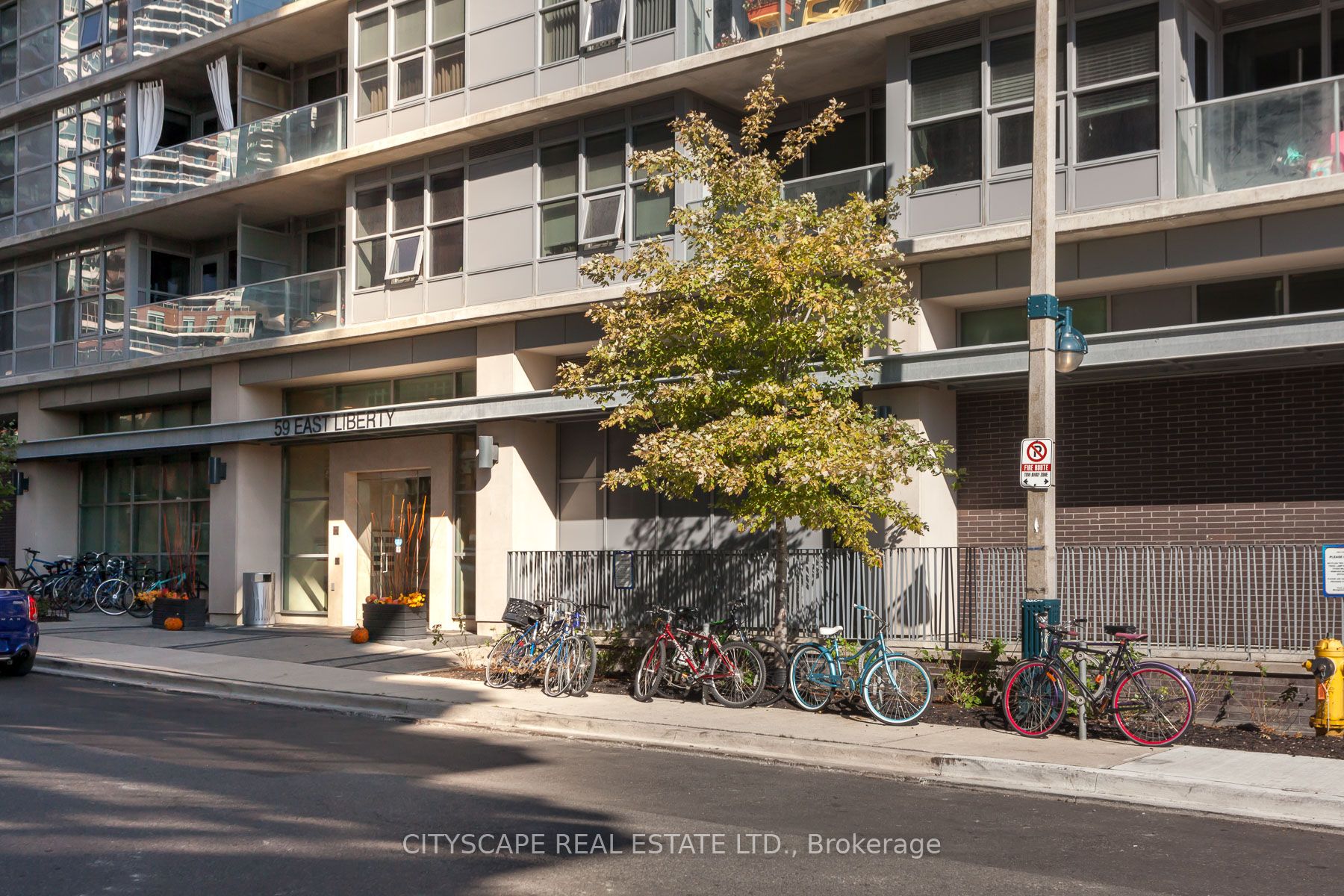 59 East Liberty St, #1702