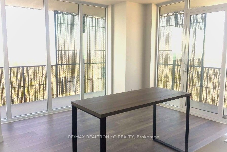 8 Eglinton Ave E, #3702
