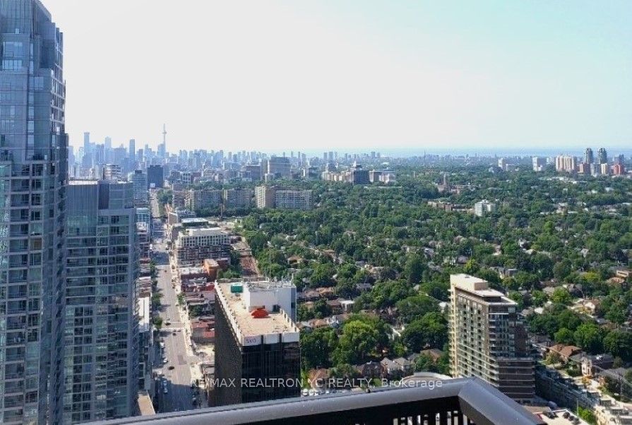 8 Eglinton Ave E, #3702