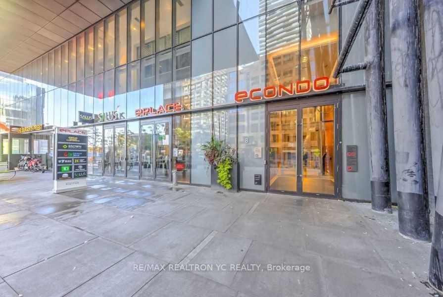 8 Eglinton Ave E, #3702
